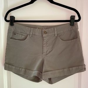 Joe’s Jeans Best Friend Cuffed Shorts Olive Green Size 28